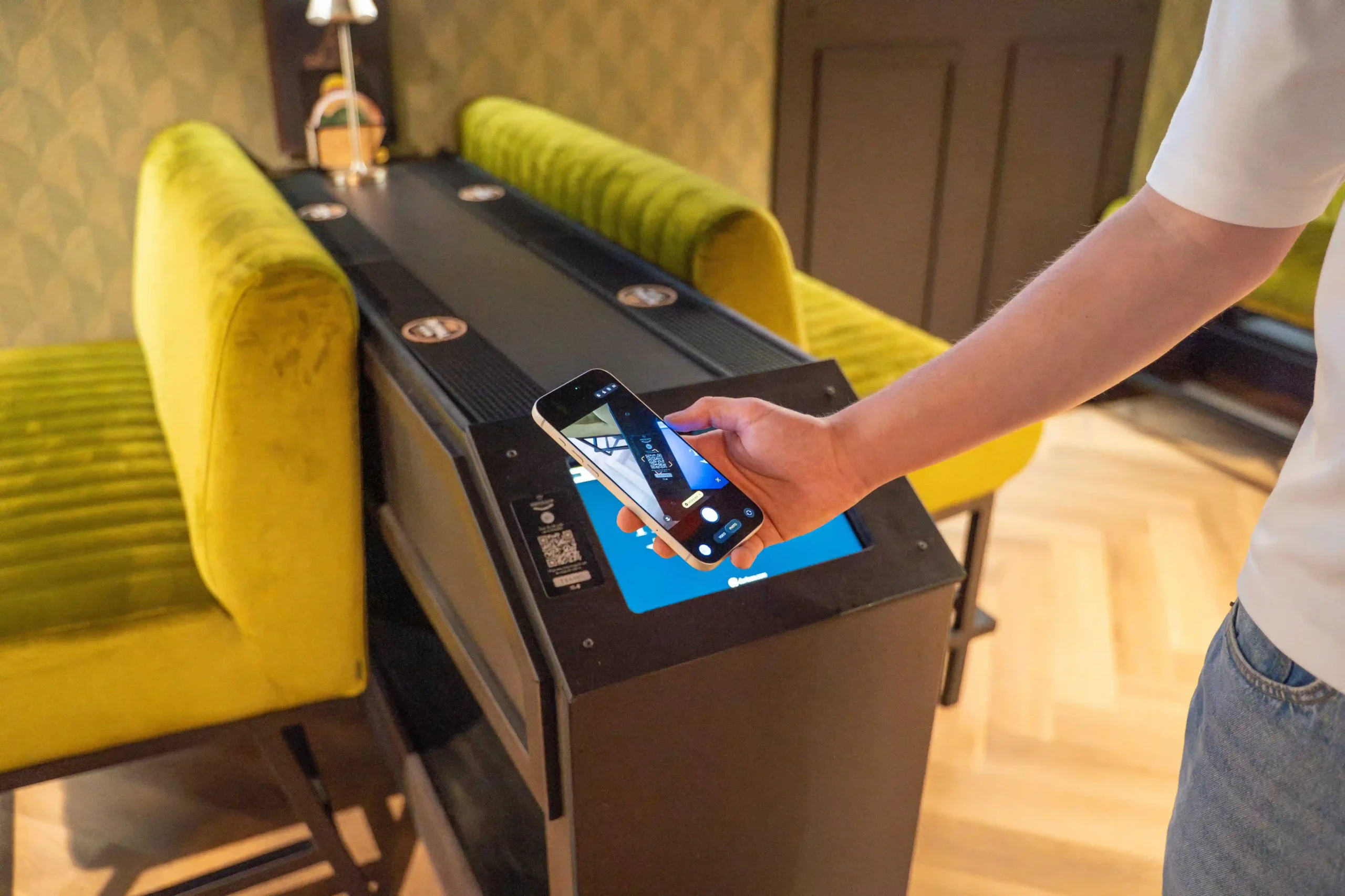 Triple club qr code ordering
